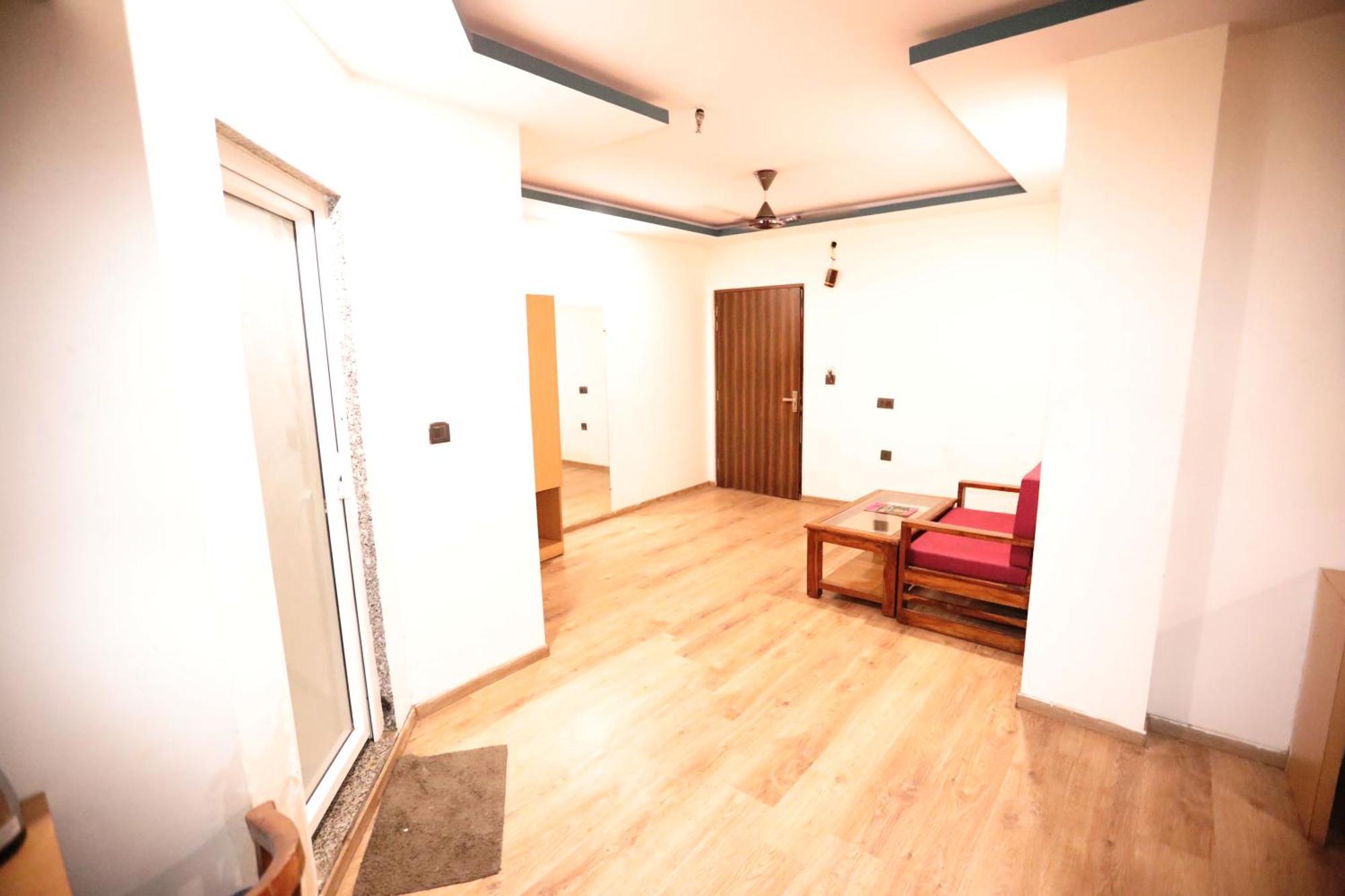 Hotel Noida Grand Sec 58 Экстерьер фото